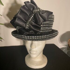 Elegant Black Rhinestone Hat with Bow